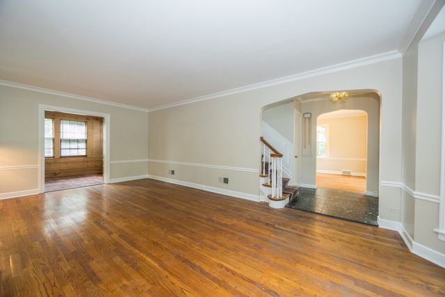 2701 W Fitch Avenue, Chicago, IL 60645
