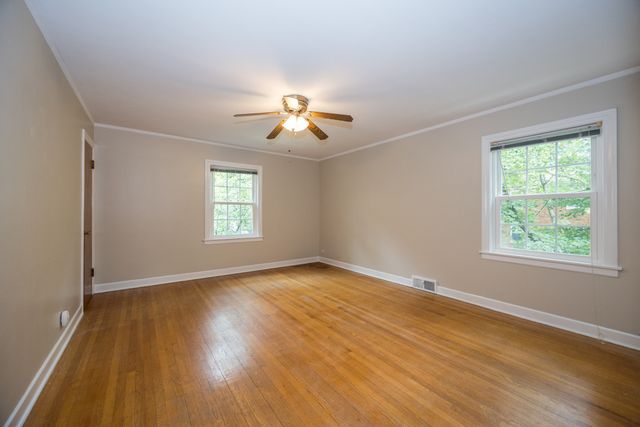 2701 W Fitch Avenue, Chicago, IL 60645