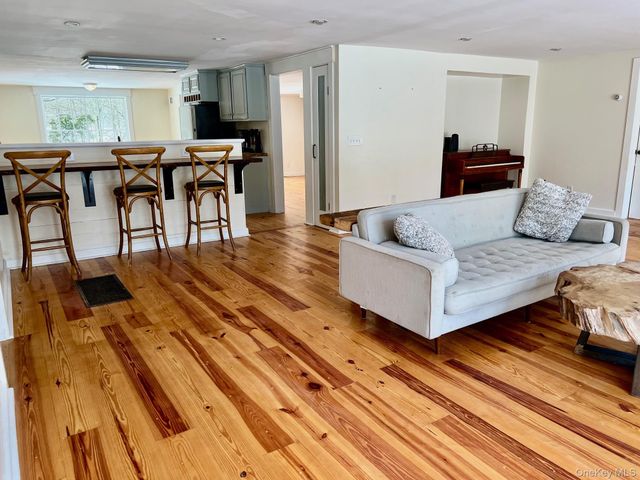 1245 Salt Point Turnpike, Pleasant Valley, NY 12569