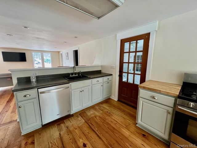 1245 Salt Point Turnpike, Pleasant Valley, NY 12569