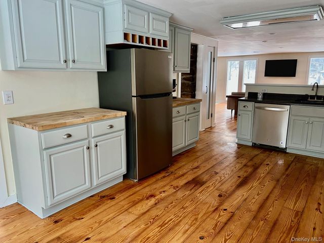 1245 Salt Point Turnpike, Pleasant Valley, NY 12569