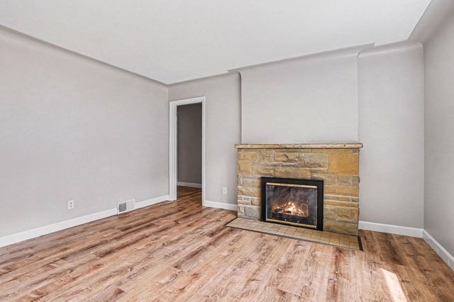 501 Marcelletti Avenue, Paw Paw, MI 49079