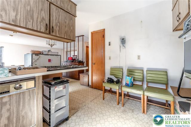 1071 Shadow Oaks Lane, Slatington Boro, PA 18080