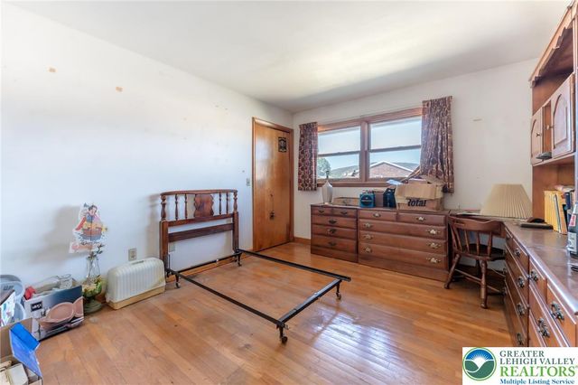 1071 Shadow Oaks Lane, Slatington Boro, PA 18080