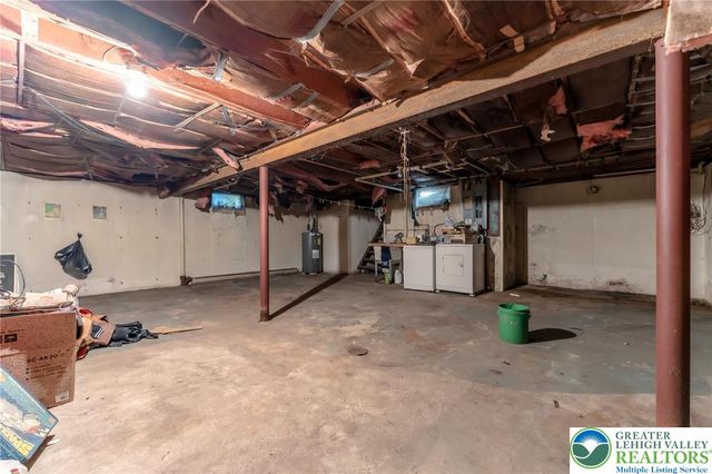 1071 Shadow Oaks Lane, Slatington Boro, PA 18080