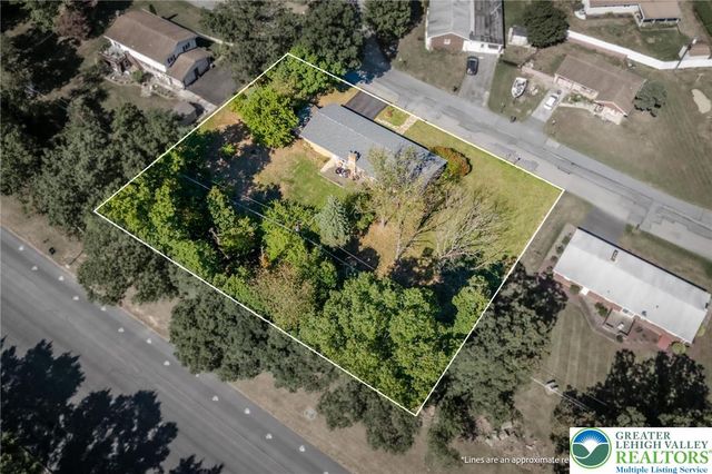 1071 Shadow Oaks Lane, Slatington Boro, PA 18080