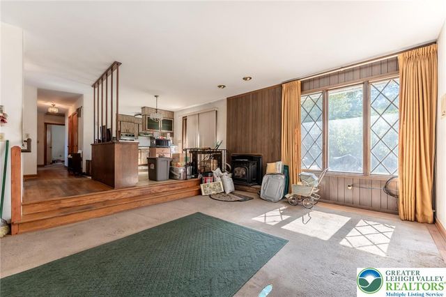 1071 Shadow Oaks Lane, Slatington Boro, PA 18080