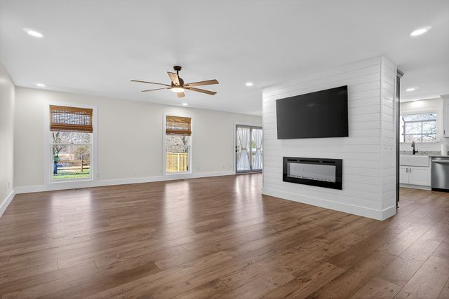 3857 Baxter Rd, Baxter, TN 38544