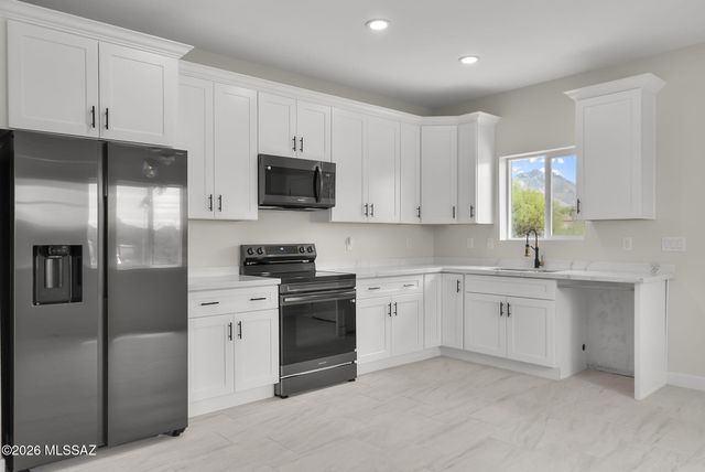 1801 Rusia Court, Rio Rico, AZ 85648