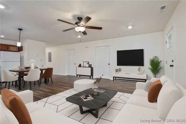 210 Clay Street, New Albany, IN 47150