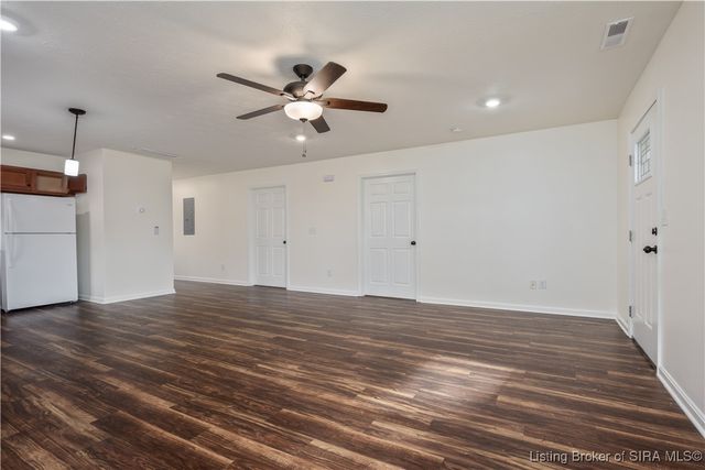 210 Clay Street, New Albany, IN 47150