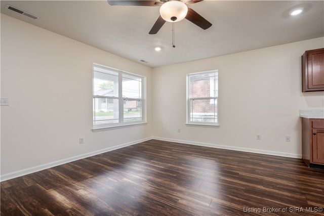 210 Clay Street, New Albany, IN 47150