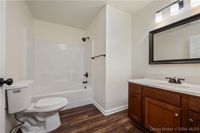 210 Clay Street, New Albany, IN 47150