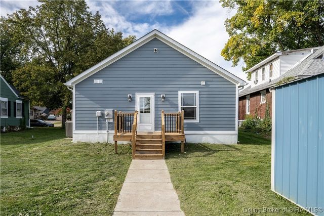 210 Clay Street, New Albany, IN 47150