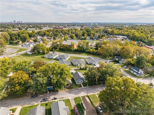 210 Clay Street, New Albany, IN 47150