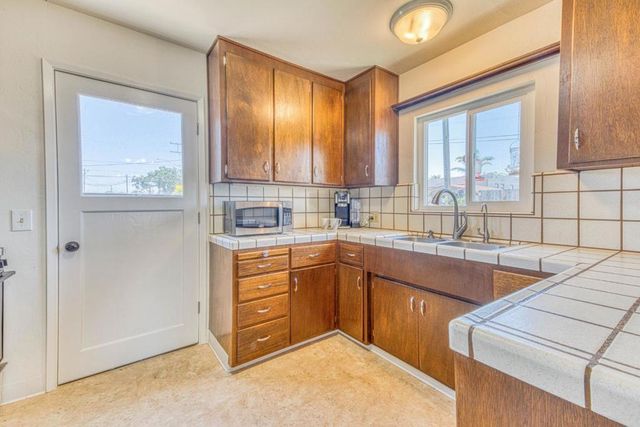 206 Cornwall Street, Salinas, CA 93906