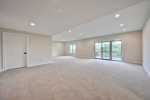 820 Fairbanks Lane, Southgate, KY 41071