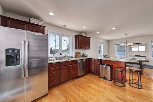 259 Hilldale Ave, Haverhill, MA 01832