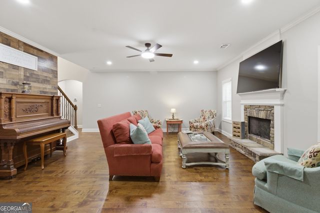 37 Farmstead Way, Senoia, GA 30276