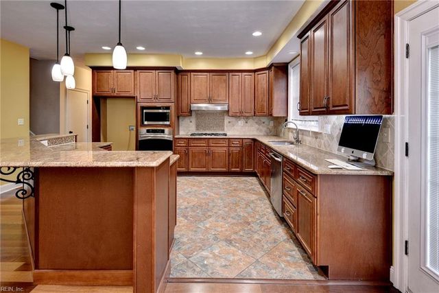129 Birdie DR, Suffolk, VA 23434
