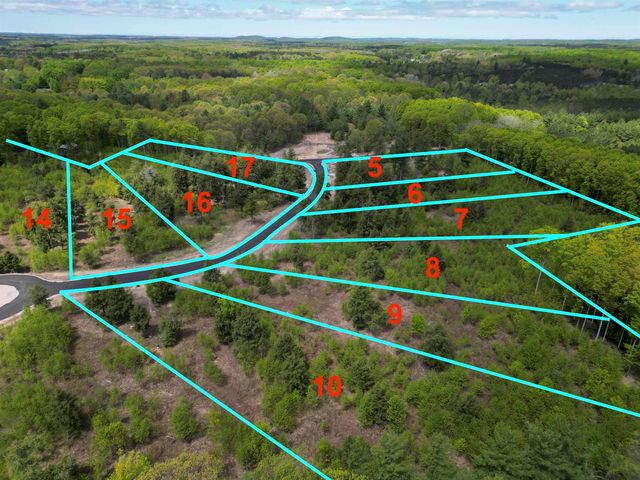 8852 Hemlock Hill Drive, Traverse City, MI 49685