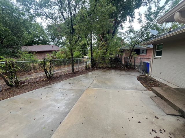 12223 Bellafonte Drive, Dallas, TX 75243