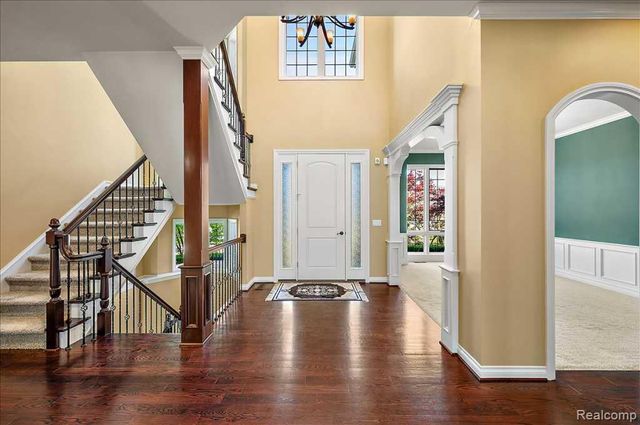 2885 Ambleside Court, Rochester, MI 48306