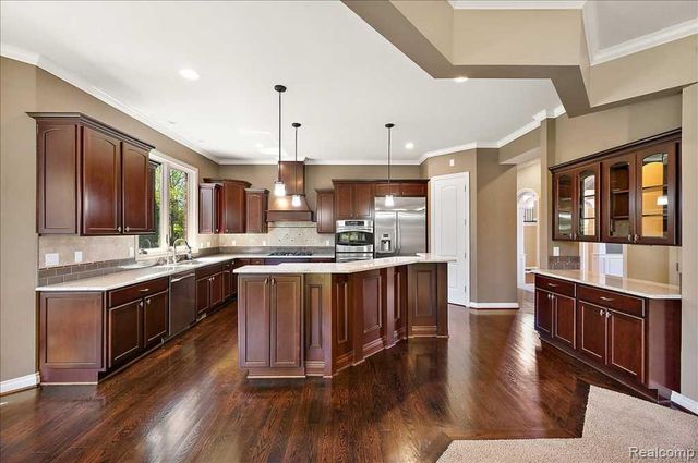 2885 Ambleside Court, Rochester, MI 48306