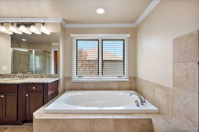 2885 Ambleside Court, Rochester, MI 48306