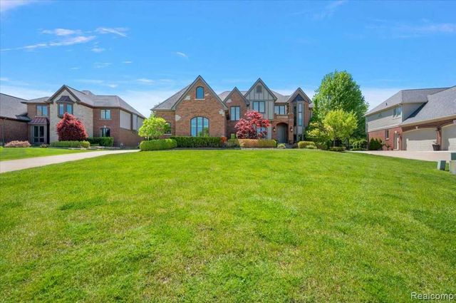 2885 Ambleside Court, Rochester, MI 48306