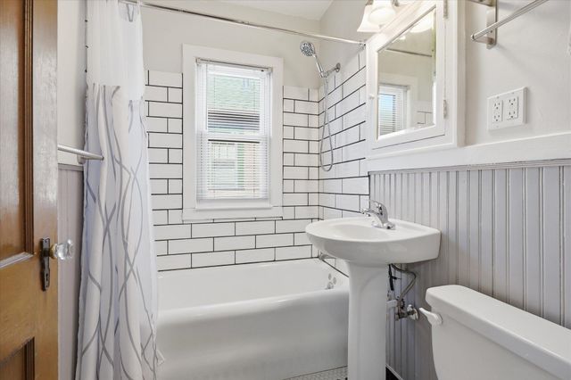 4240 28th Avenue S, Minneapolis, MN 55406