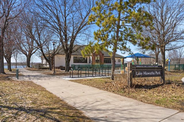 4240 28th Avenue S, Minneapolis, MN 55406