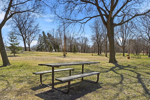 4240 28th Avenue S, Minneapolis, MN 55406