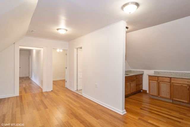 3707 W Mclean Avenue 3, Chicago, IL 60647
