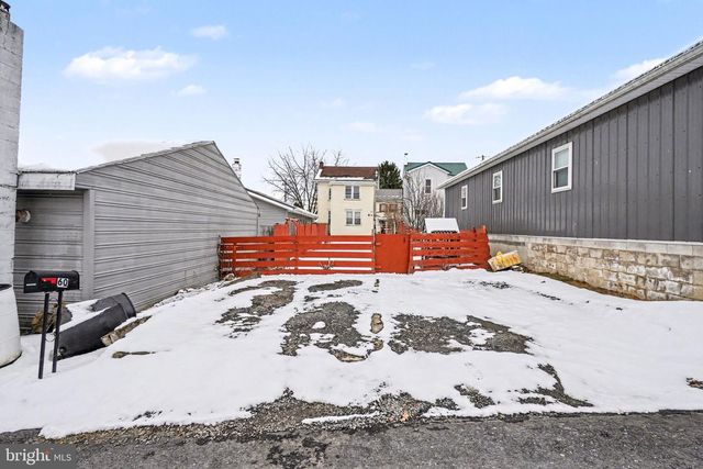 60 S MARKET ST, Elizabethville, PA 17023