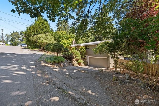10312 Wallingford Avenue N, Seattle, WA 98133