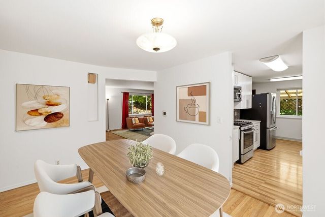10312 Wallingford Avenue N, Seattle, WA 98133