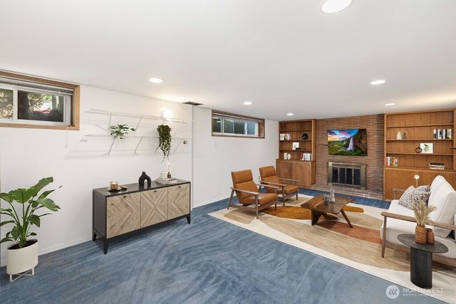 10312 Wallingford Avenue N, Seattle, WA 98133
