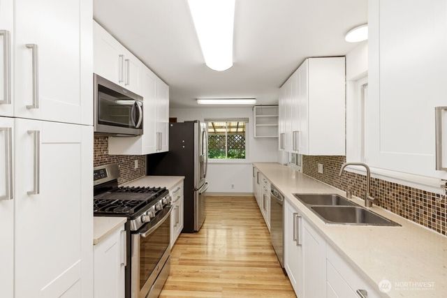 10312 Wallingford Avenue N, Seattle, WA 98133