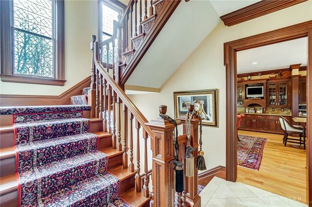 5048 Oak Manor Court, Kettering, OH 45429