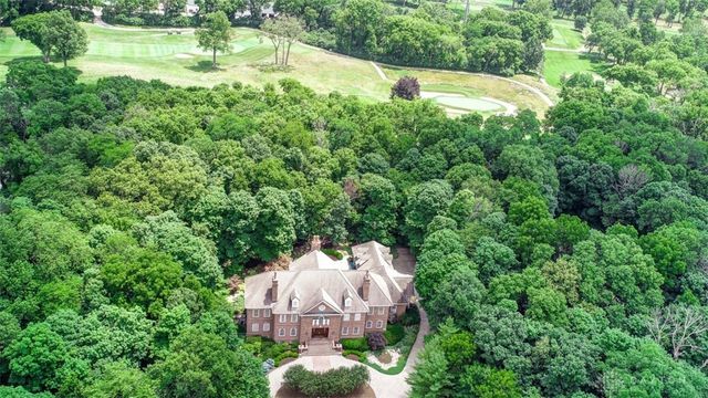 5048 Oak Manor Court, Kettering, OH 45429