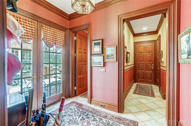 5048 Oak Manor Court, Kettering, OH 45429
