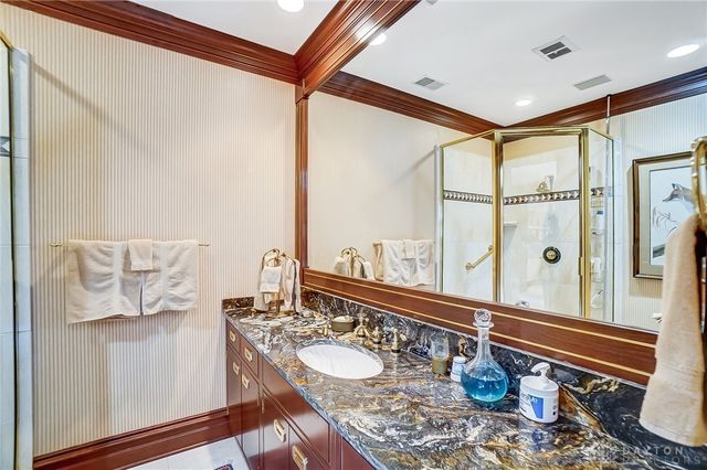 5048 Oak Manor Court, Kettering, OH 45429