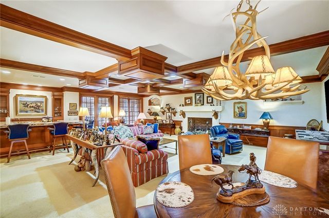 5048 Oak Manor Court, Kettering, OH 45429
