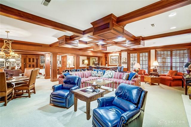 5048 Oak Manor Court, Kettering, OH 45429