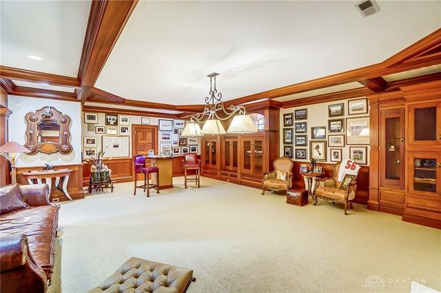 5048 Oak Manor Court, Kettering, OH 45429
