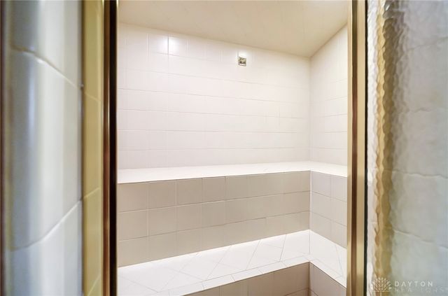 5048 Oak Manor Court, Kettering, OH 45429