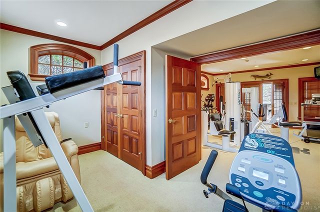 5048 Oak Manor Court, Kettering, OH 45429