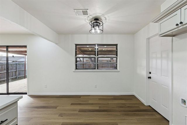 909 Highlander Drive, Moore, OK 73160