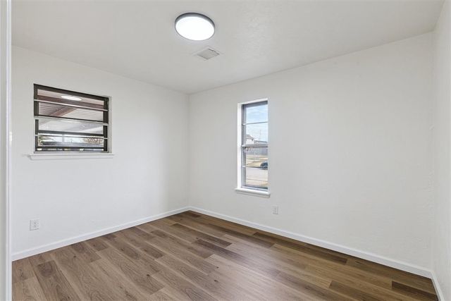 909 Highlander Drive, Moore, OK 73160